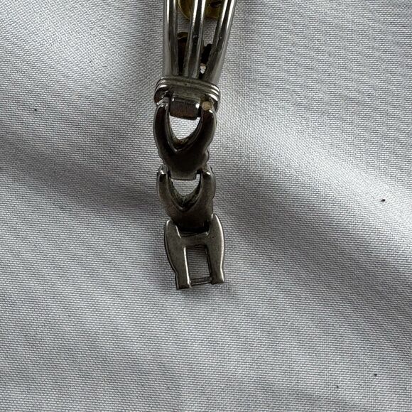 Gucci Womens Watch Quartz For Parts / Repair Metal w Elephants Design - Picture 11 of 13